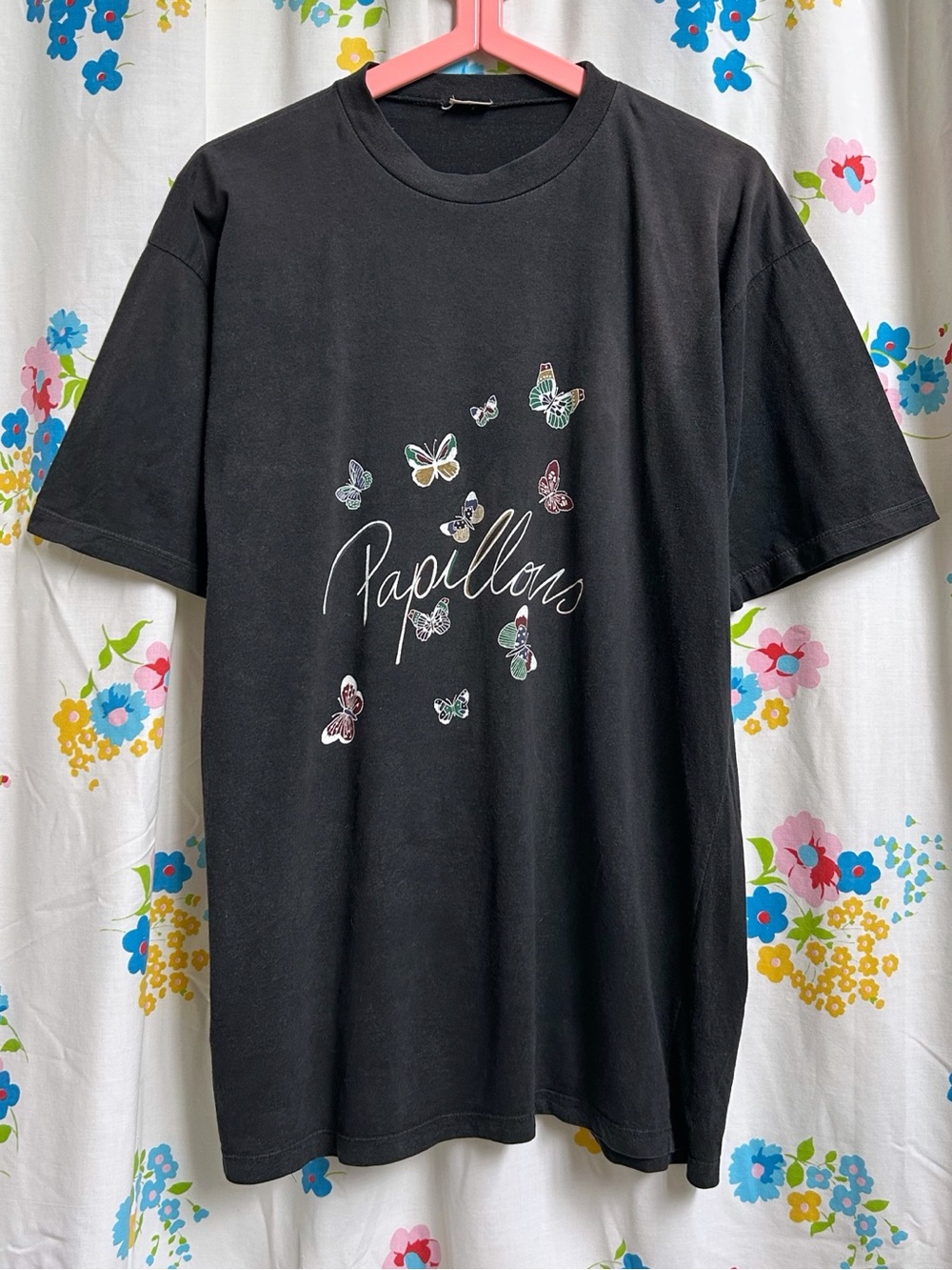 90s vintage Papillons butterflies t-shirt faded graphic tee black Le Comte
